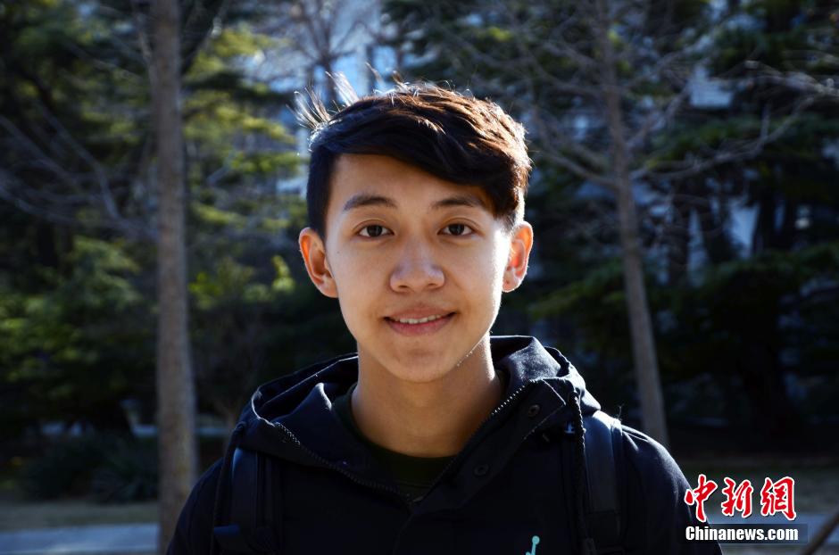 探访北影表演系艺考 俊男靓女素颜应试