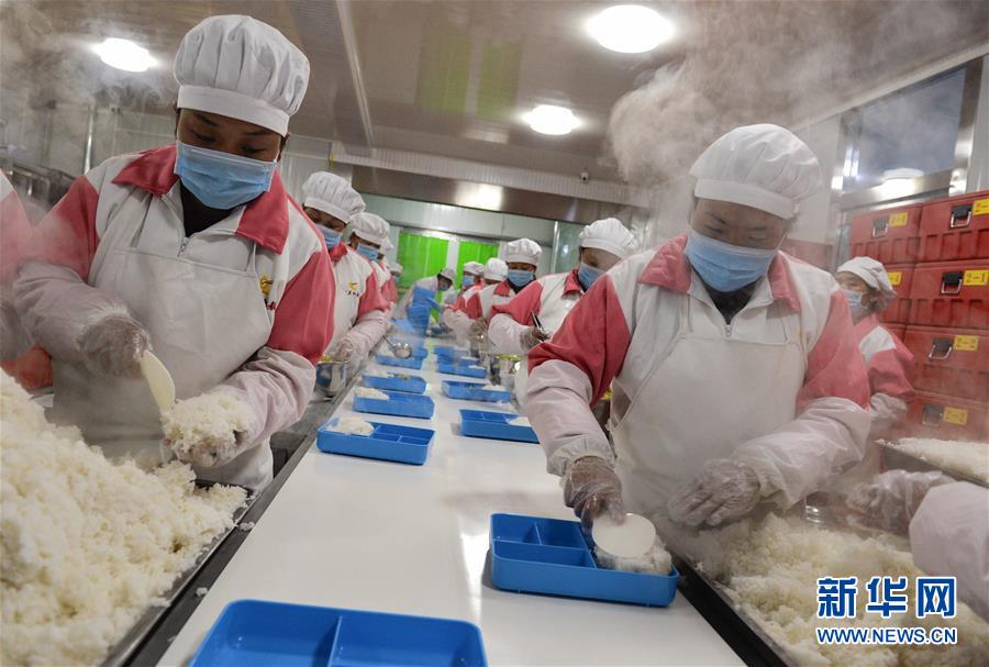 拉萨:学生营养午餐配送