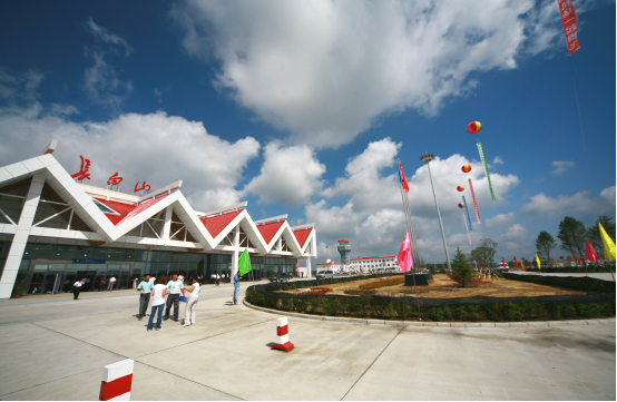 长白山党工委部署2017年六大重点工作