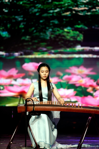 一路莲花古筝音乐会奏响延吉新年乐章