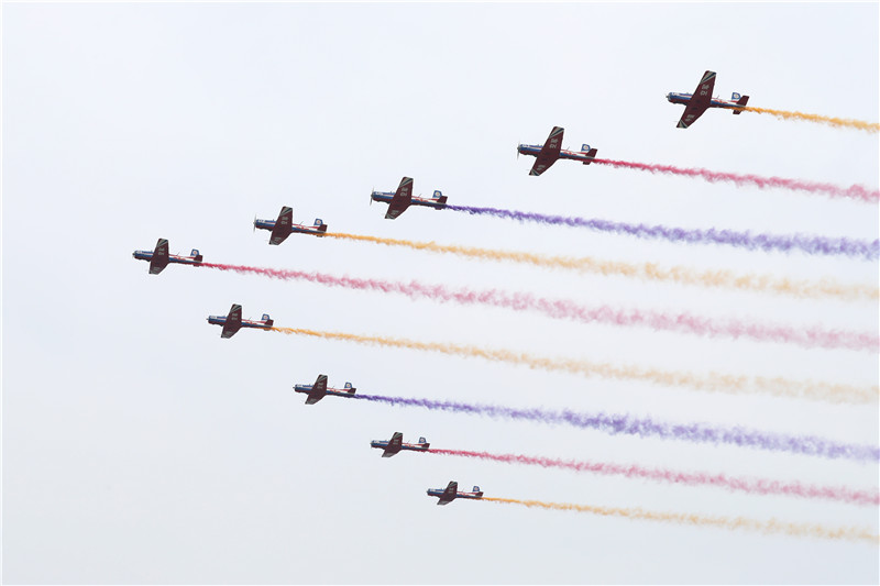 国际军事比赛-2017航空飞镖闭幕