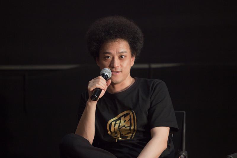 空降长春 与家乡影迷畅谈电影《缝纫机乐队》