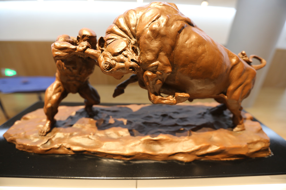 长春这个公园有五大洲近万雕塑精品,可惜还有