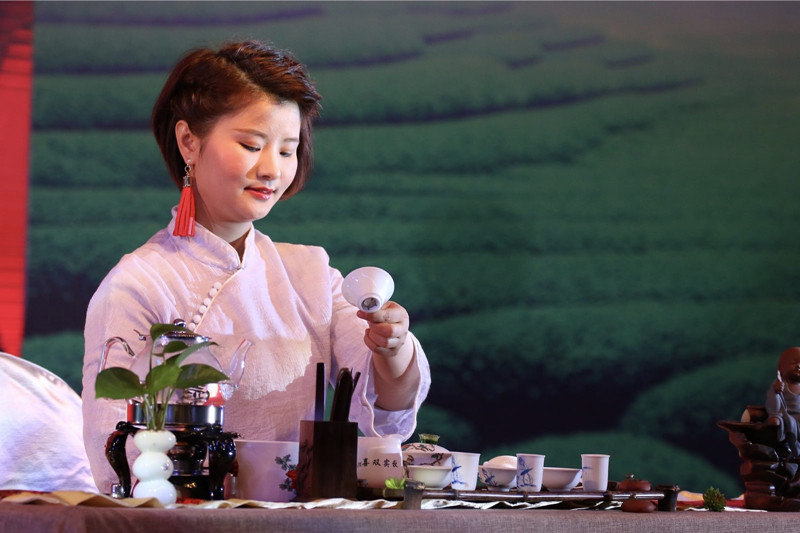 安溪茶人在长春举办大型品茗文艺晚会