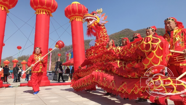 第13届吉林市开江鱼美食节开幕