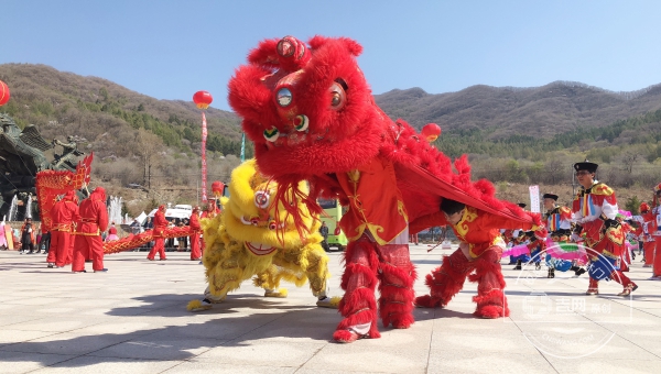 第13届吉林市开江鱼美食节开幕