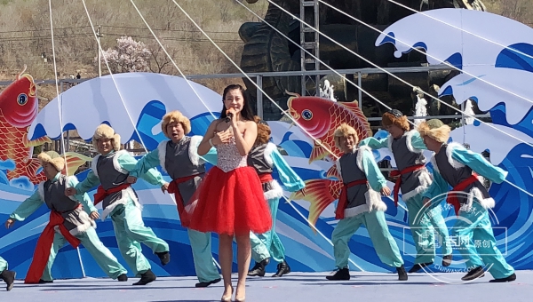 第13届吉林市开江鱼美食节开幕