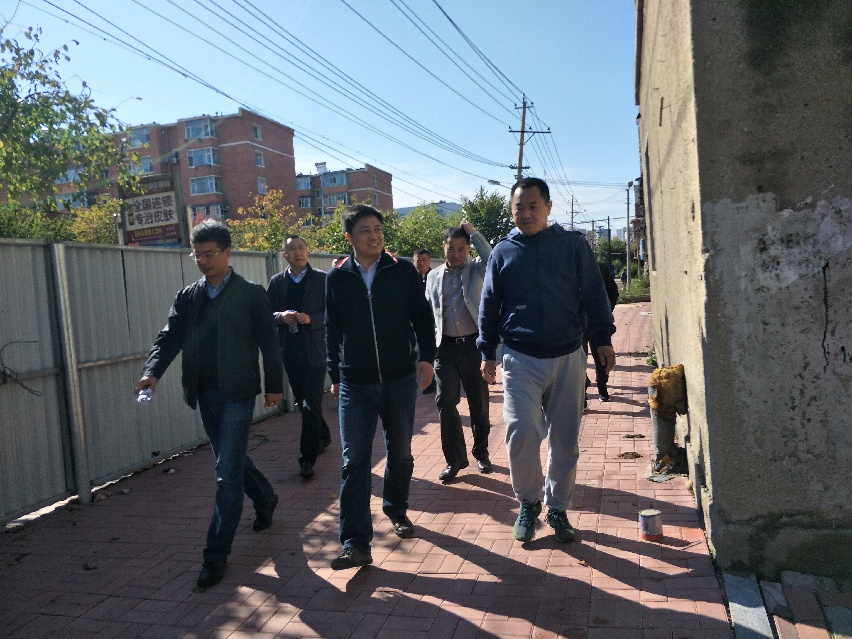 长春市房地局等相关部门赴绿园区伊通河