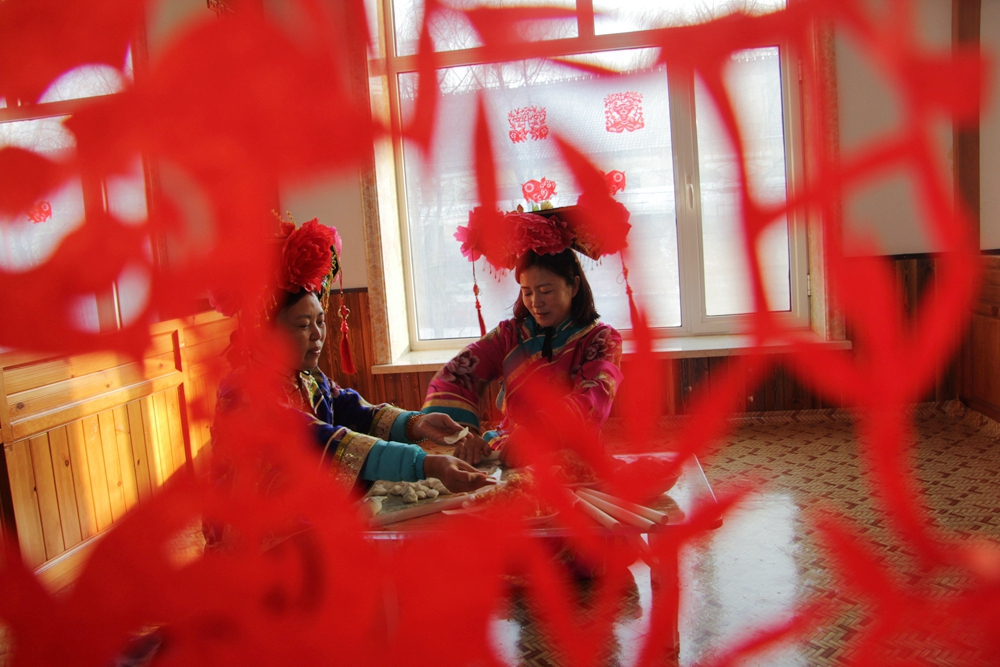 剪窗花 写春联 包饺子…来吉林市体验浓浓的满