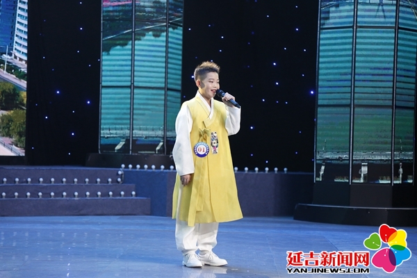 延吉市非朝鲜族唱朝鲜语歌 杠杠的