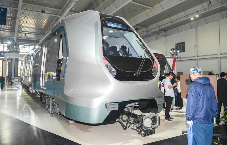 （图文互动）（2）中车长客研制新一代智能地铁列车在长春首次亮相