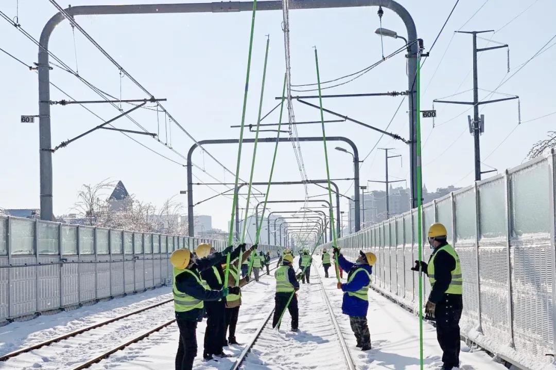 中國中鐵長春軌道交通5、6號線項目在除冰攻堅戰中彰顯央企擔當